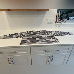 Aerie womens wide top oversized comfy crop cropped grey Camo Sweatshirt xl